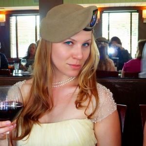 Meet your Posher, Christina